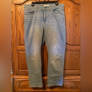 Levi’s Classic Straight Blue Denim Jeans, 14/32.